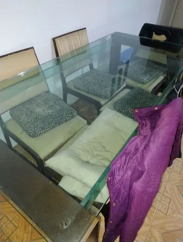 Mesa de Jantar 2,00 x 1,00 m em Madeira com Tampo de Vidro 20 mm. Aceito propostas