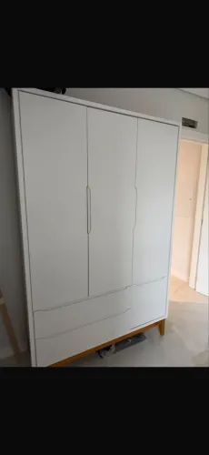Guarda-Roupa Retrô 3 Portas