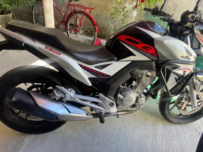 Vendo cb 250 2019