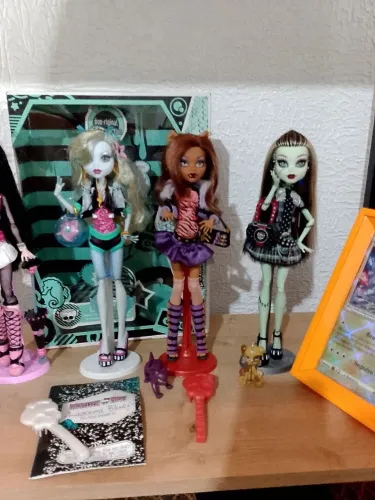 *LER DESCRIÇÃO* Lote Monster high lagoona, clawdeen e frankie básicas.
