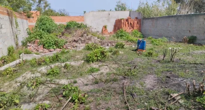 Terreno Quitado com Água e Luz em Unamar - Pronto para Construir