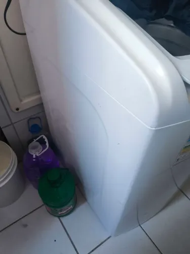 Máquina de lavar Semi nova ( Nunca foi consertada) 