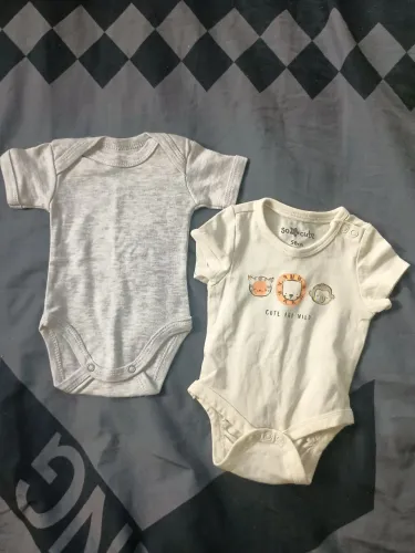 2 bodys de bebê 0 a 3 meses