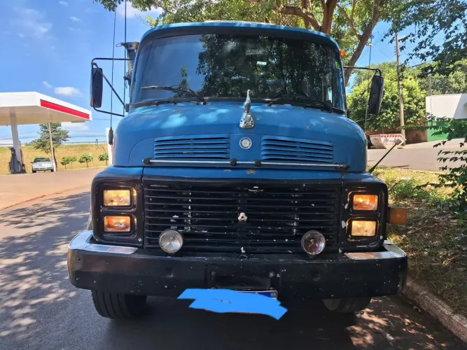 Mb1318 Truck carga seca