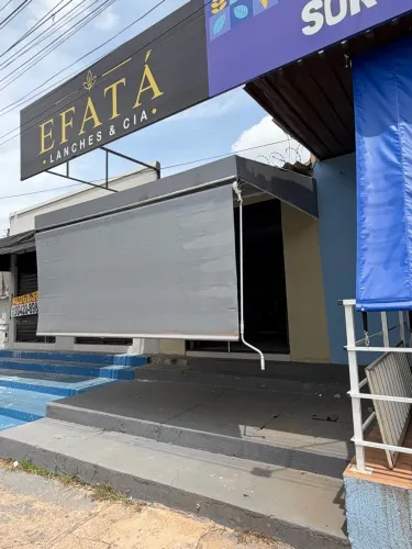 Vendo armação para fachada com toldo 