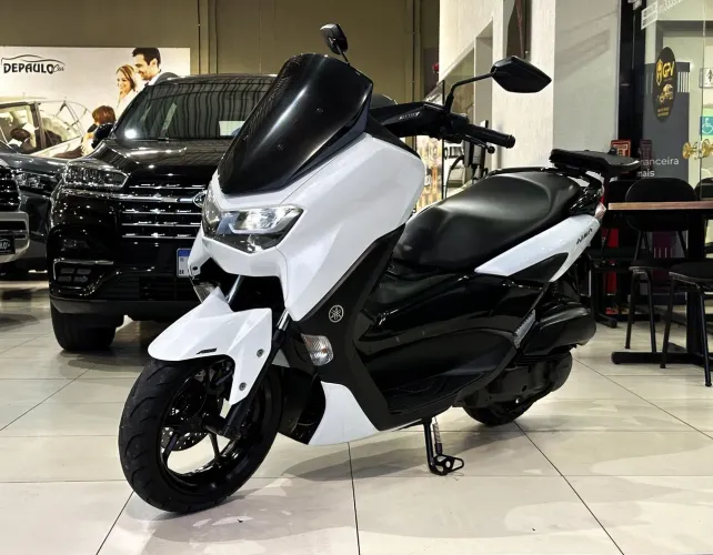 Yamaha NMax 160cc Gasolina 2022<br>Extra <br>Partida eletiva <br>Câmbio CVT Automático <br>R$22.900,00