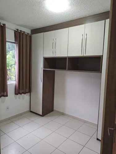 Alugo ótimo apartamento com 3/4, incluso água, gás e TX de condomínio