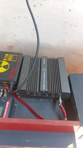 Caixa de som automotivo