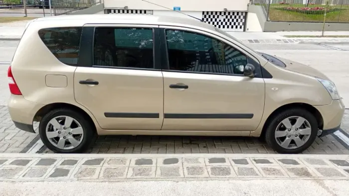 Nissan Livina S 1.8 16V Flex Fuel Aut. 2010