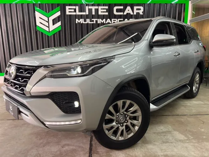 Toyota Hilux SW4 SRX 4X4 2.8 TDI 16V Dies. Aut. 2024