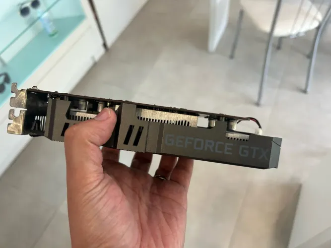 GTX 1650 ? Para conserto ou retirada de peças