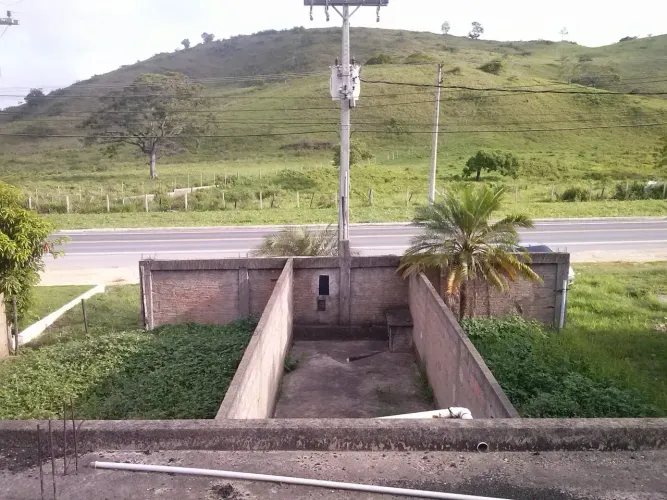 Imóvel para venda possui 5100 metros quadrados em Aeroporto - Itaperuna - RJ