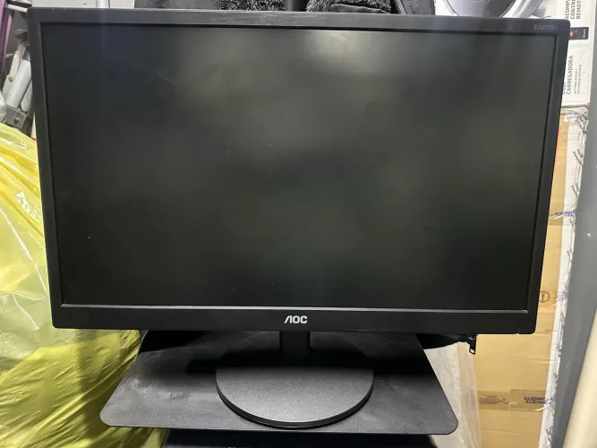 MONITOR AOC 19 POLEGADAS NOVO