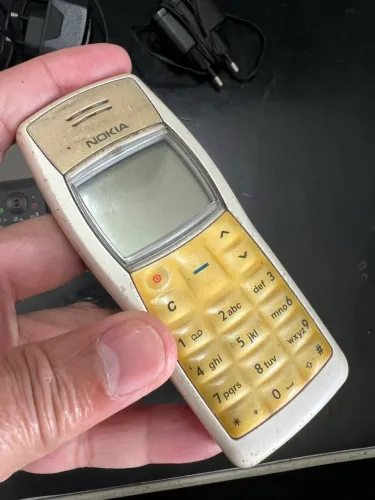 Lote de 4 celulares antigos funcionando