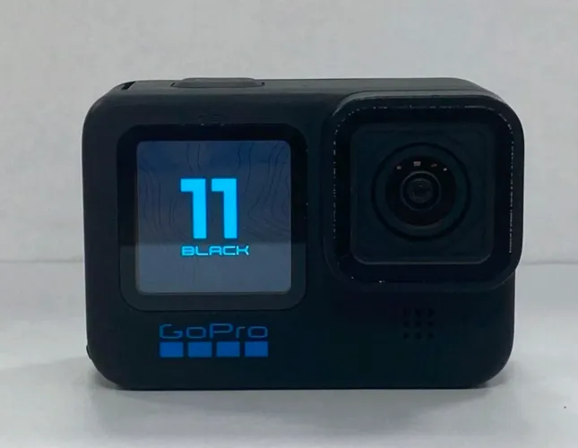 Gopro 11 + Carregador telesim + 2 baterias