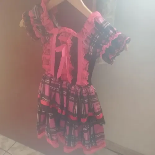 Vestido xadrez preto com rosa 