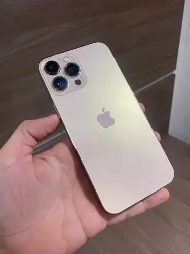 iPhone 13 Pro Max Dourado