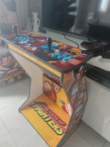 Bancada fliperama com 65 mil jogos 