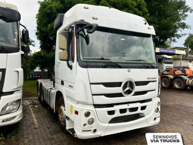 Caminhão Mercedes-Benz Actros 2651S 6x4 2019/2019 Cavalo mecânico traçado revisado