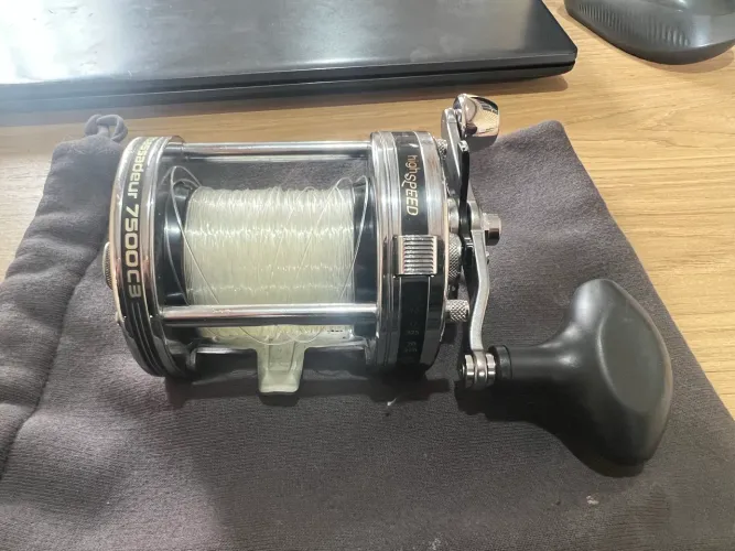 Carretilha Abu garcia 7500