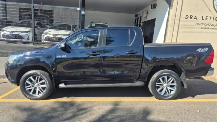 Toyota Hilux CD SRV 4X4 2.8 TDI Diesel Aut. 2018