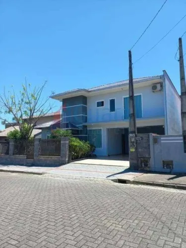 Casa para Venda em Guaramirim / SC no bairro Escolinha