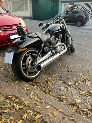 Harley Davidson VROD Muscle 1250 extremamente conservada