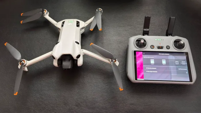 Drone DJI Mini 4 Pro Fly
