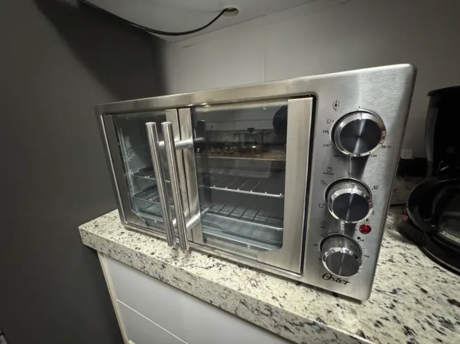 Forno elétrico OSTER inox 