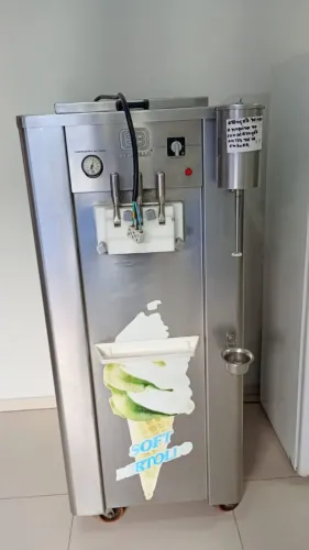Máquina de sorvete soft