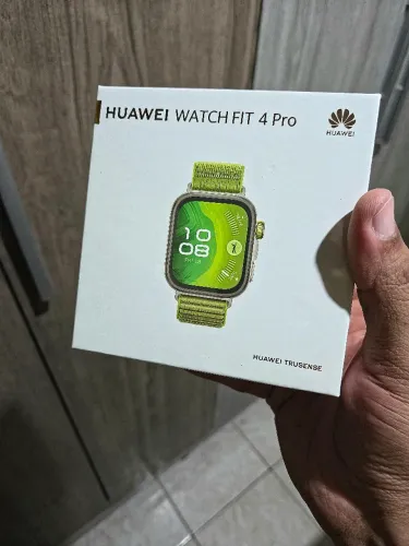 Huawei Watch Fit 4 Pro (Tela de Safira e Aro de Titânio) - Na Caixa