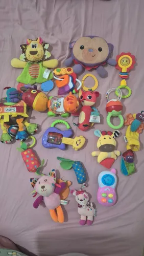 Lote de brinquedos bebê 