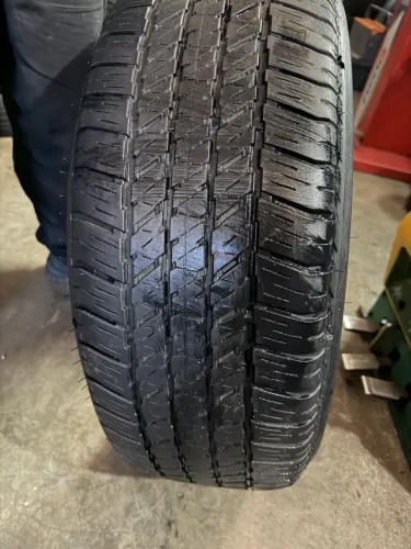 Pneu 265/60-18 Bridgestone - semi novo