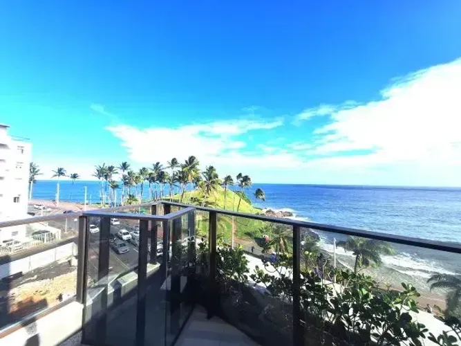 APARTAMENTO À VENDA - 47M2 SPOT BARRA | VISTA MAR | VARANDA | SALVADOR/BA