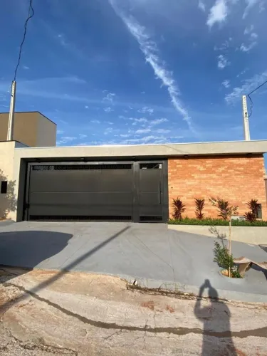 Casa à venda em Olímpia, Jardim Amélia Dionísio, com 3 quartos