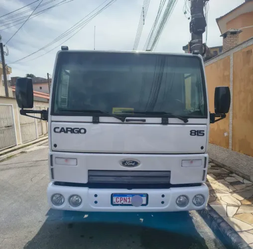 Ford cargo 815 plataforma 90.500 km originais