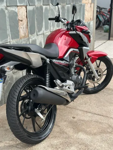 Honda Titan 160 2024 pouco rodada 