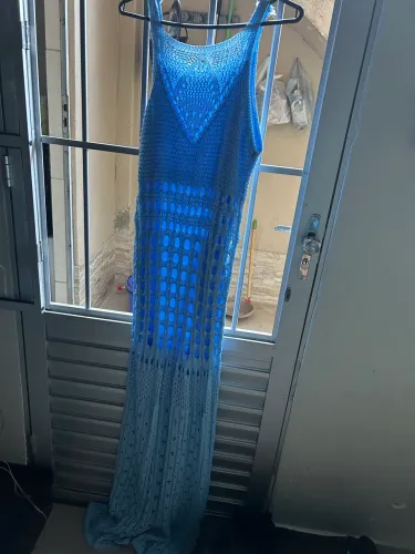 Vestido rendado azul
