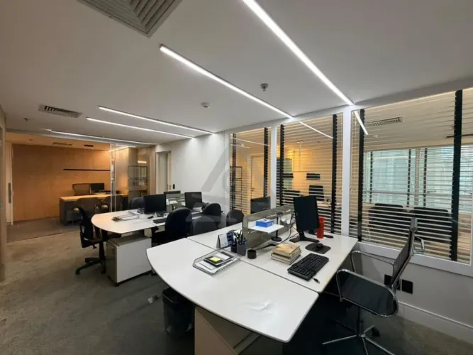 Sala à venda em Campinas, Cambuí, com 102 m², Hannover Tower