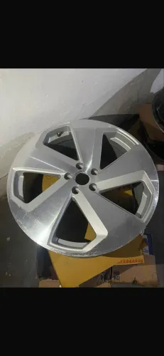Vendo roda aro 20?