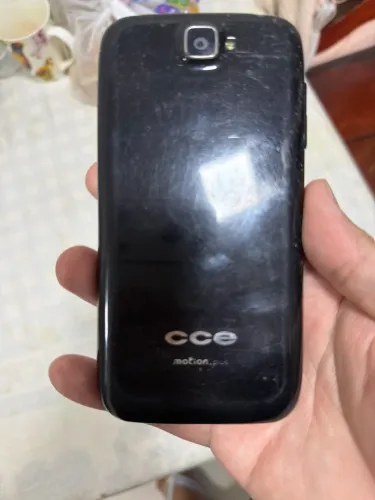 Celular cce Motion plus para retirar peças 