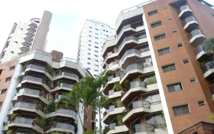 REFORMADO EM OTIMA LOCALIZAÇÃO