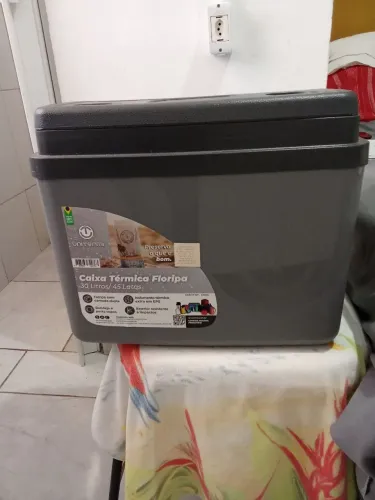Vendo 1 cooler novo 30 litros