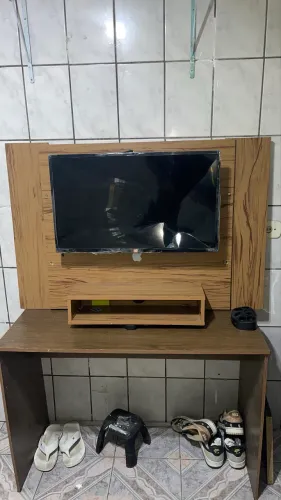 Painel c/suporte pra tv 32 polegadas