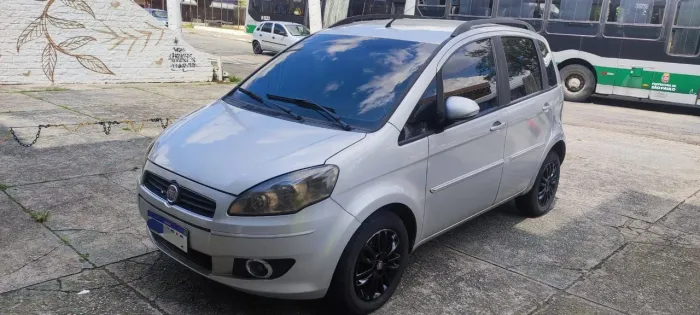 Fiat Idea Attractive 1.4 Fire Flex 8V 5P 2012