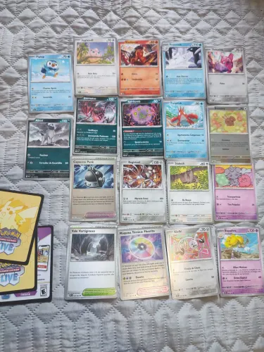 Pokémon TCG lote com 18 cards PT-BR 
