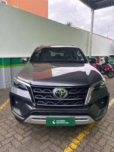 Toyota Hilux SW4 SRX 4X4 2.8 TDI 16V Dies. Aut. 2023