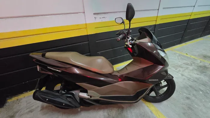PCX DLX 2017 - ÓTIMA
