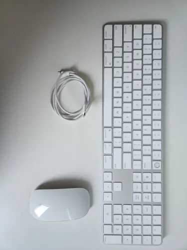 Teclado e Mouse portátileis magic Apple 