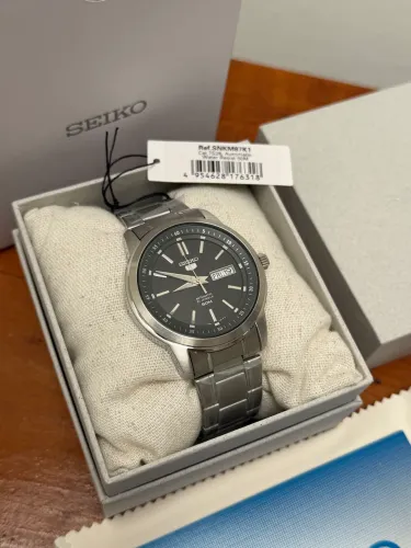 Relógio SEIKO 5 automático SNKM87K1